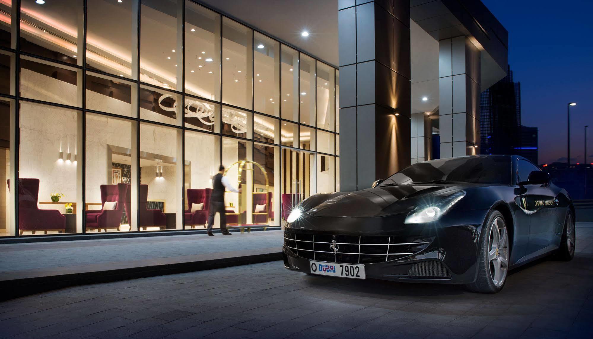 Damac Maison The Vogue Dubai Exterior foto The hotel's entrance